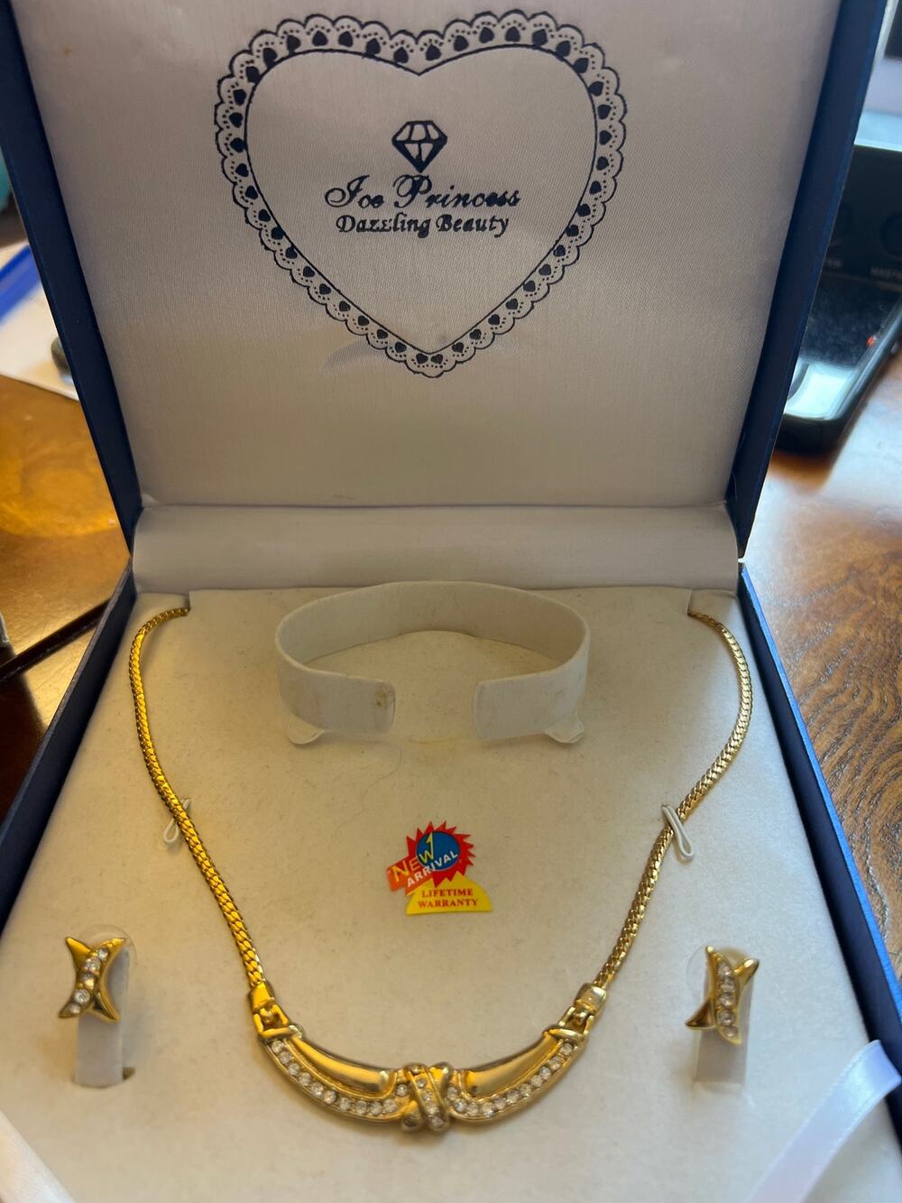 Vintage Ice Princess Dazzling Beauty Necklace and Earrings Jewelry Set